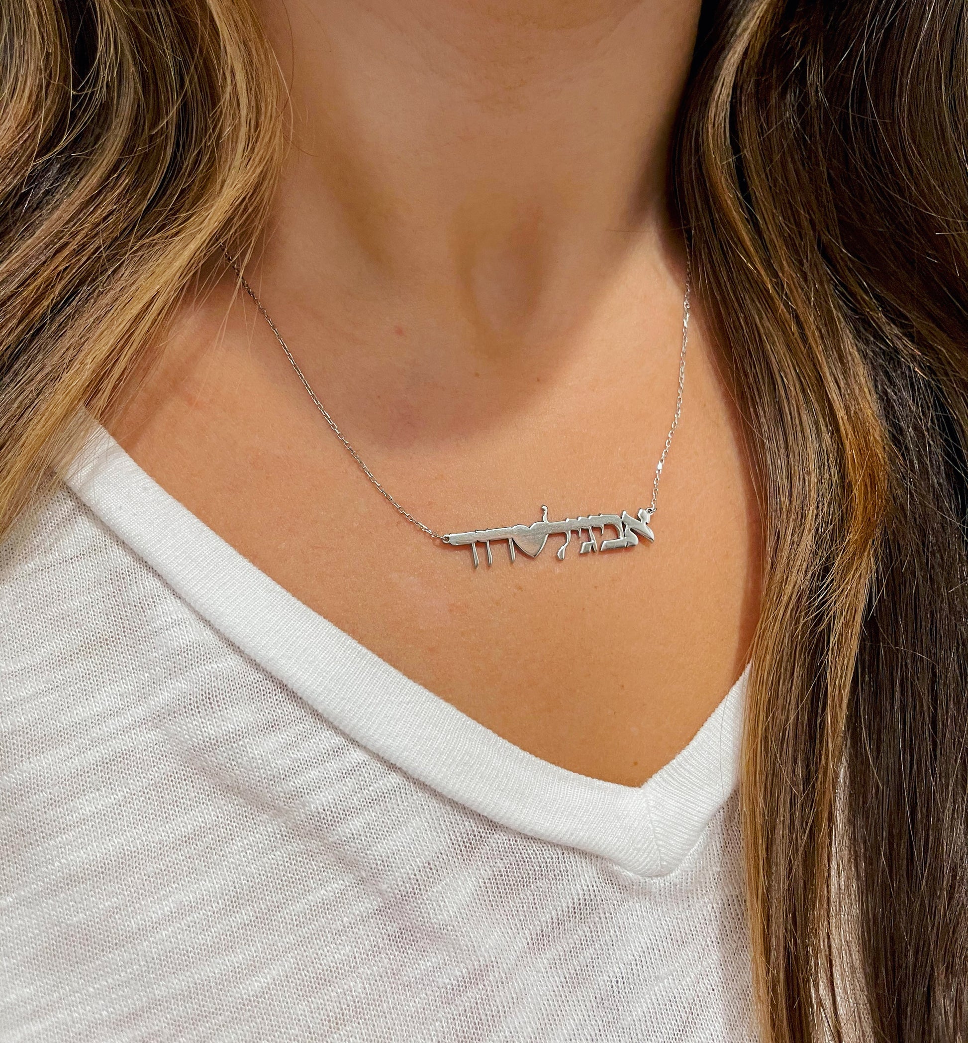 Leah Customized Name Necklace With Heart - Retail Therapy Jewelry